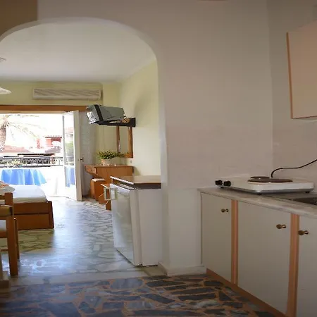Montes & Hotell Alykanas (Zakynthos)