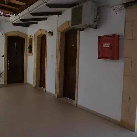 Montes & Hotell