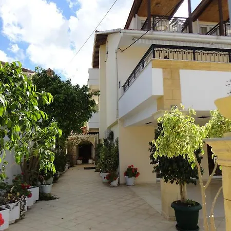Montes & Hotell