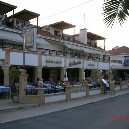 Hotel Montes & 2*