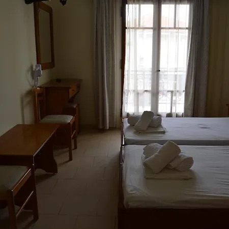 Hotel Montes &